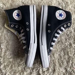 Chuck Taylor All Star Class - Black Hight Top
